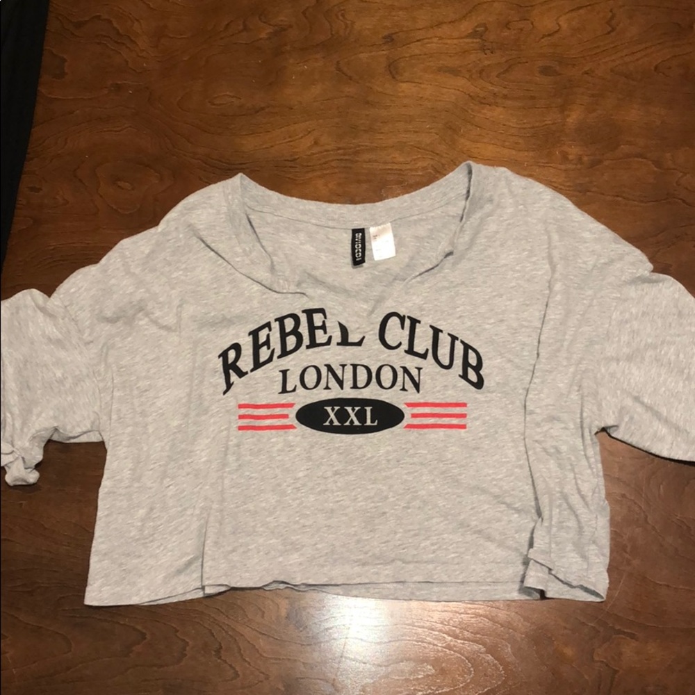 Loose fit crop top